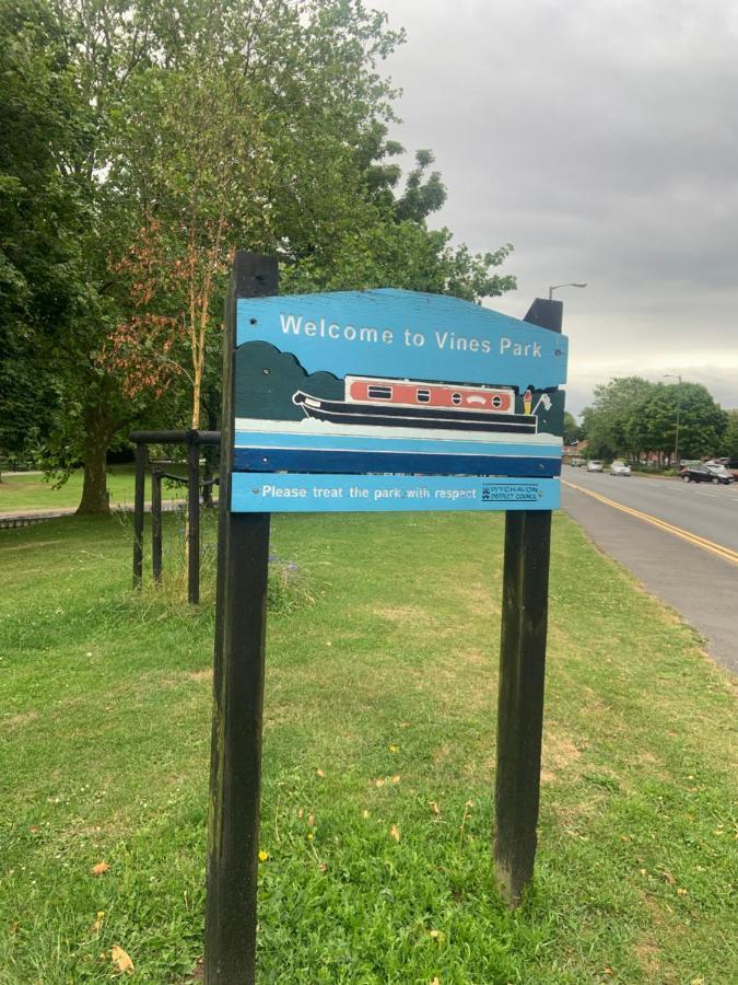 Enjoy Your Stay At Chorley Road Droitwich Exterior foto