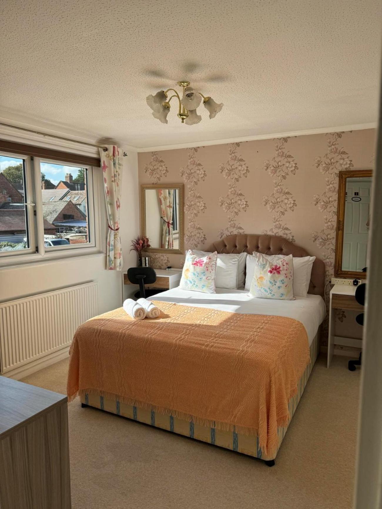 Enjoy Your Stay At Chorley Road Droitwich Exterior foto